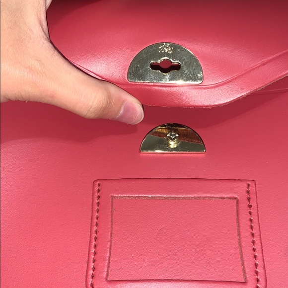 The Cambridge Satchel Company Handbag made in Great Britain- doesn’t lock close - Picture 5 of 10